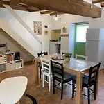 Maisons De Campagne. Vert. * Brigne