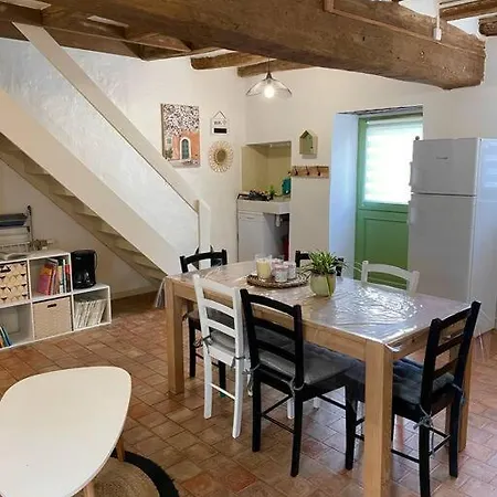 Maisons De Campagne. Vert. * Brigné