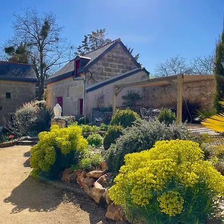 Maisons De Campagne. Vert. Brigne