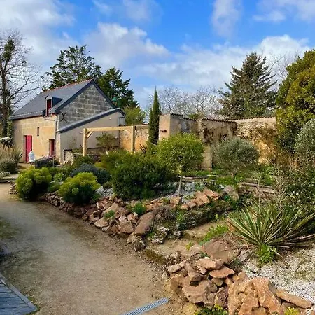 Maisons De Campagne. Vert. *