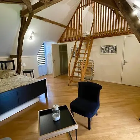 Maisons De Campagne. Vert. Casa vacanze Brigne