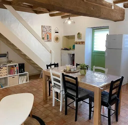 Maisons De Campagne. Vert. * Brigne